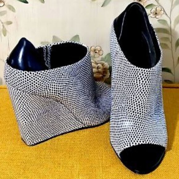 Alexander Wang Black & White Snakeskin Print Open-Toe Wedge Booties Size 36.5 - Picture 1 of 11